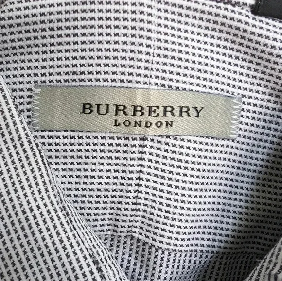 Moving Sale! 💘 Burberry HoundsTooth Dernier Button Down - Picture 3 of 6